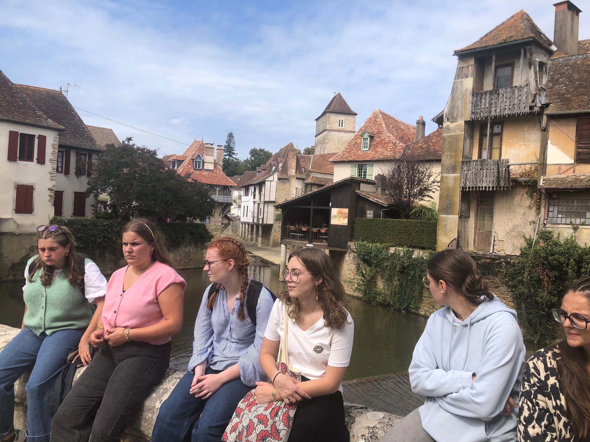 Une pause sur le pont de la Lune