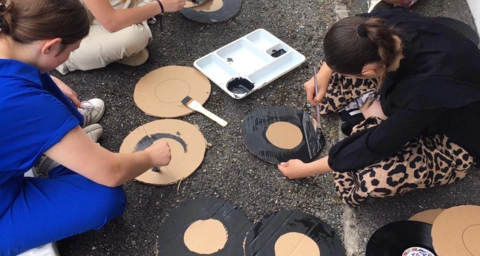 Préparation du spectacle des petits à l'aide des 2nde SAPAT 01