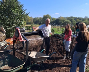 Les 3èmes Prépa-métiers à la découverte du sol vivant 10