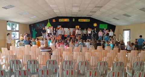 Préparation spectacle fin d'année  de l'école 01